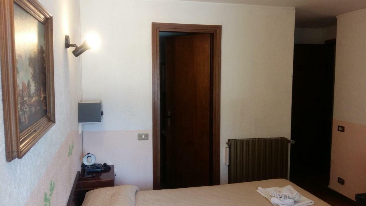 Hotel Rondanino Lanzo D'intelvi Luaran gambar