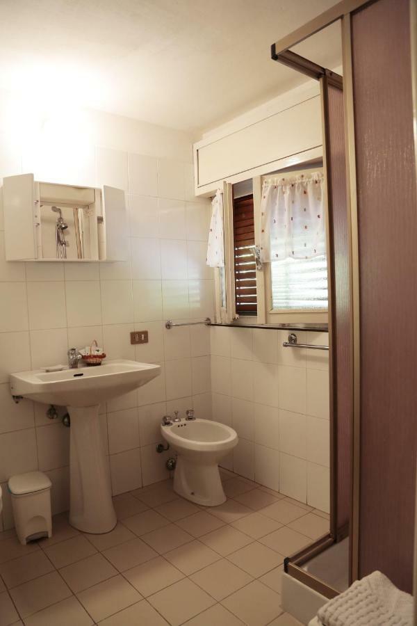 Hotel Rondanino Lanzo D'intelvi Luaran gambar